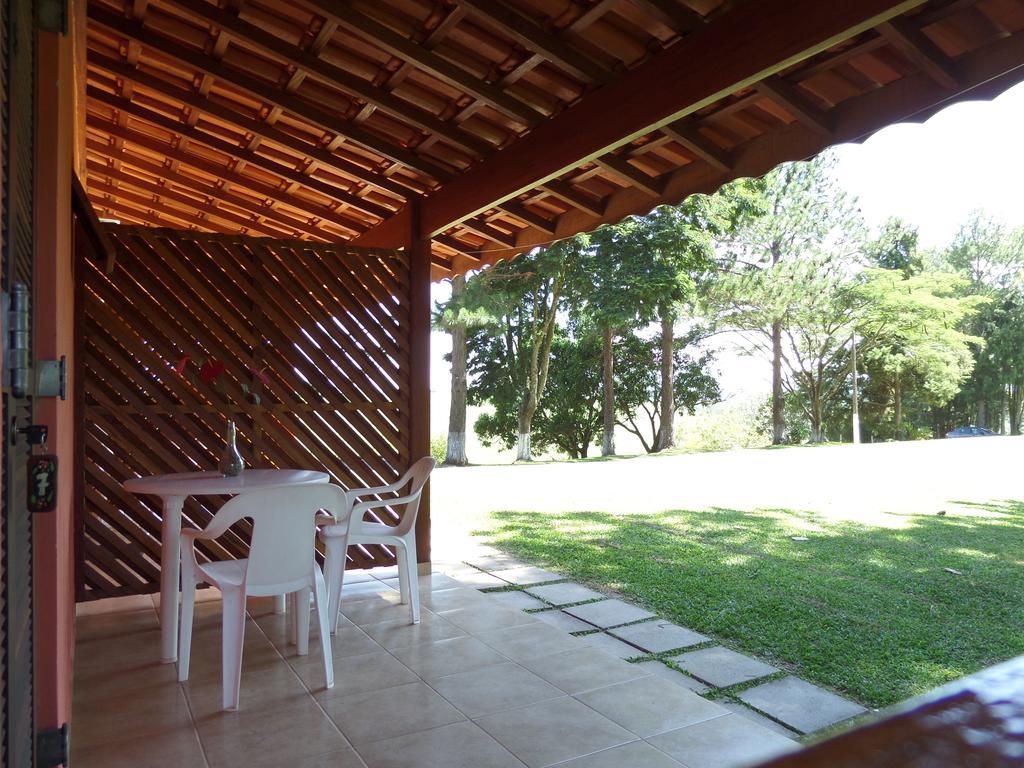 Pousada Canto Do Lago Piracaia Esterno foto